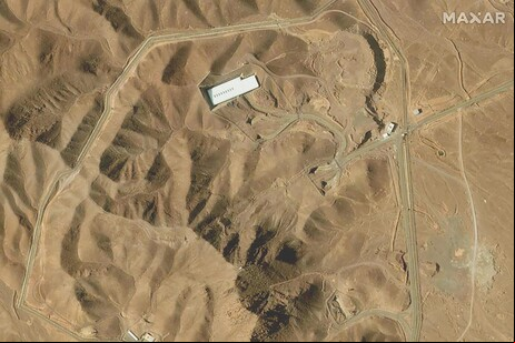 Vista aérea do local onde fica a usina nuclear de Fordow, no Irã